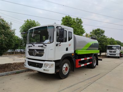 杭州用戶喜提12方灑水車，澆花、澆樹、綠化噴灑功能全